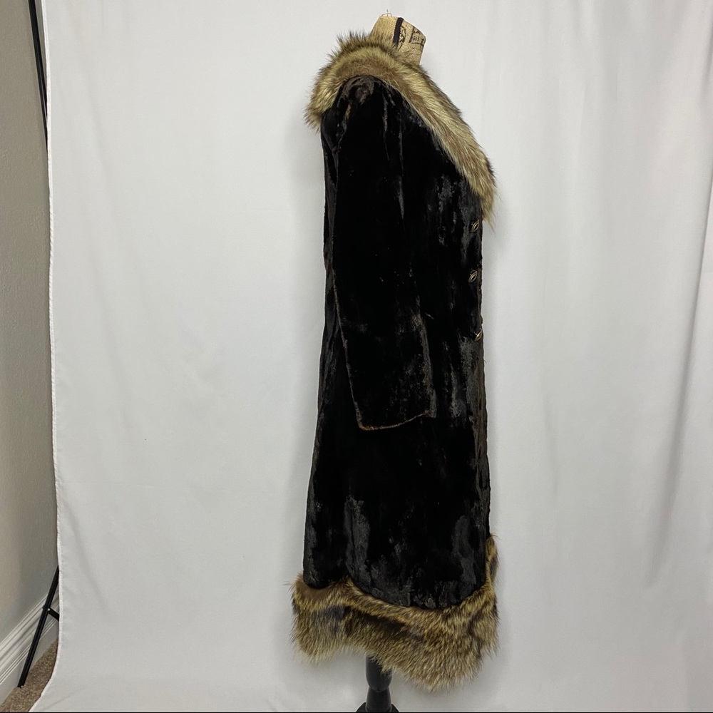 Vintage Double Breasted Victorian Brown Fur Coat - Picture 7 of 11
